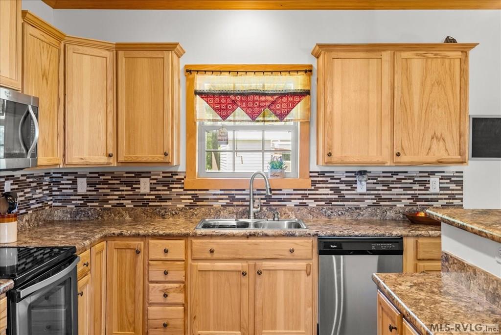 306 Canoe Creek Rd