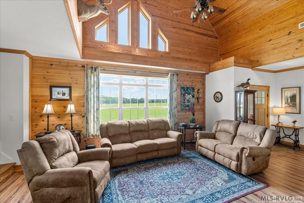 306 Canoe Creek Rd