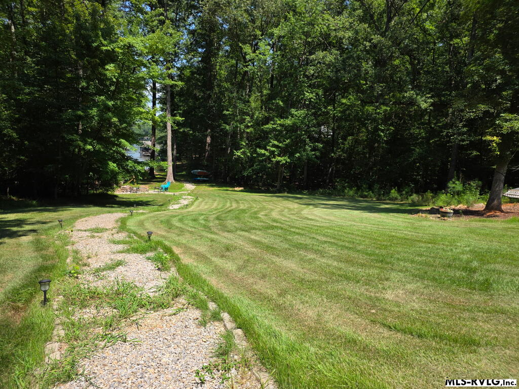 186 Lyons Creek Rd
