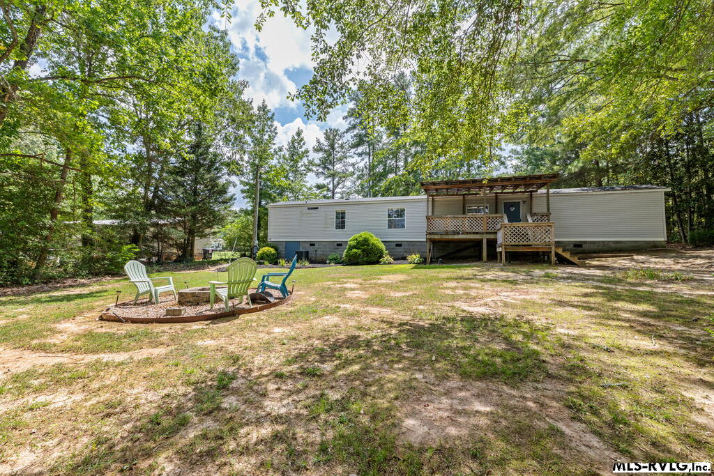 675 Hawthorne Dr