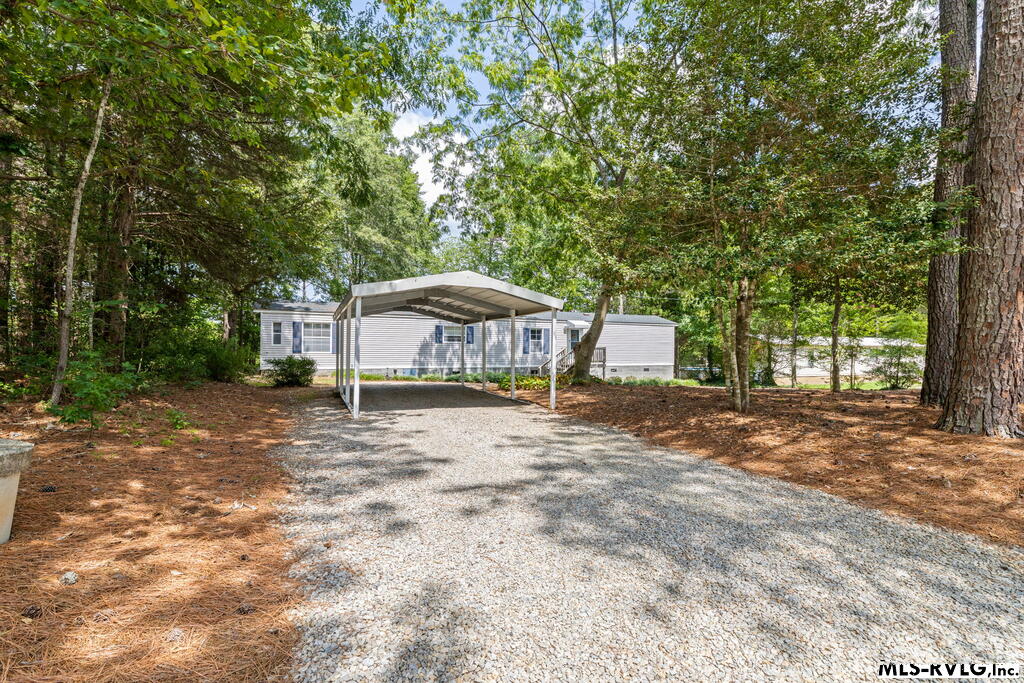 675 Hawthorne Dr