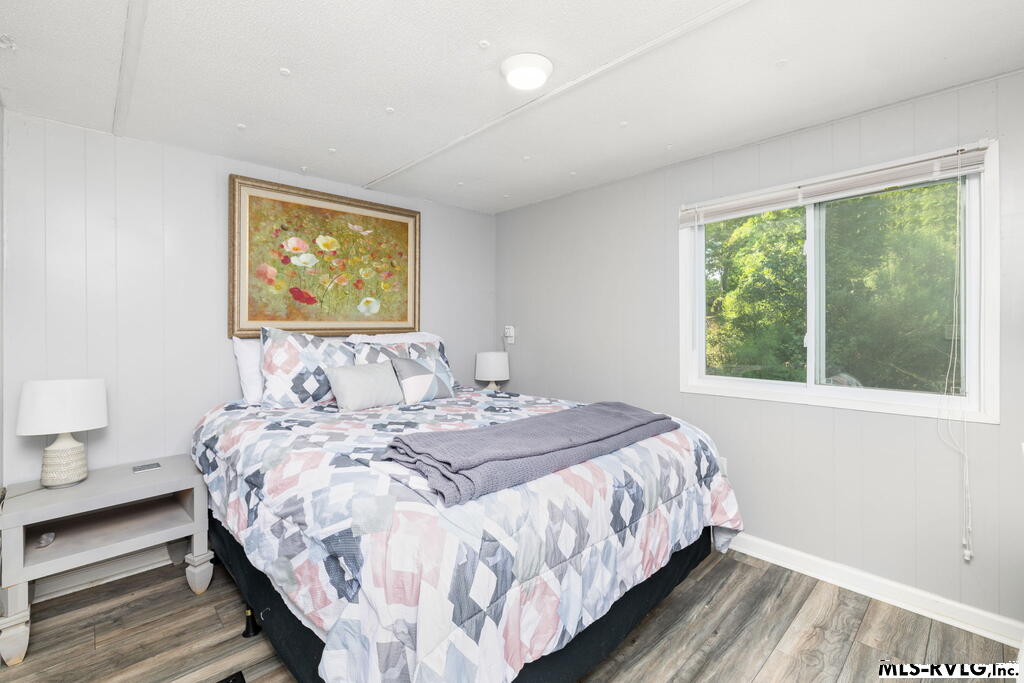 179 Redwood Dr