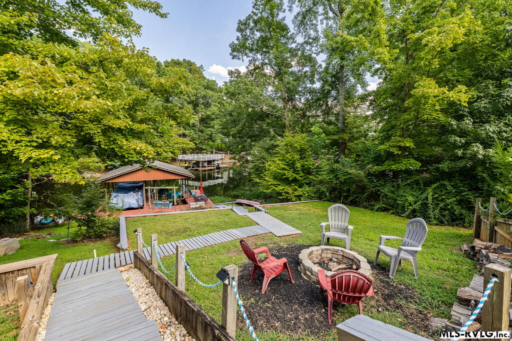 179 Redwood Dr