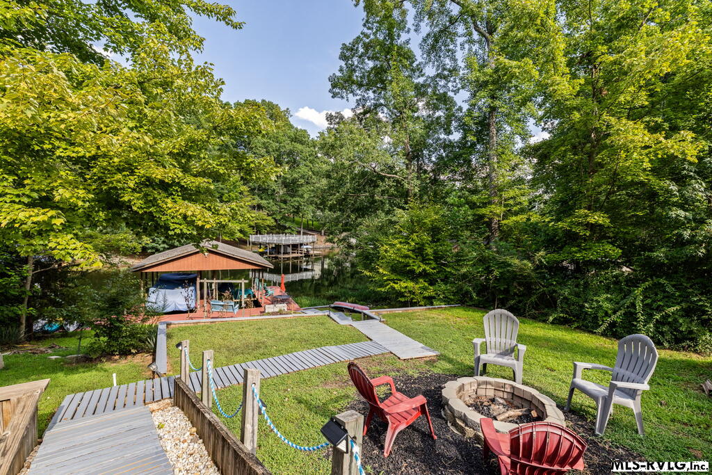 179 Redwood Dr