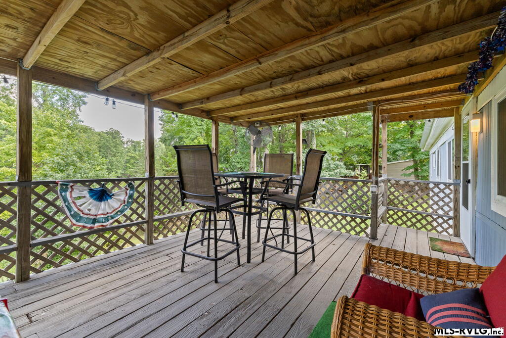 179 Redwood Dr