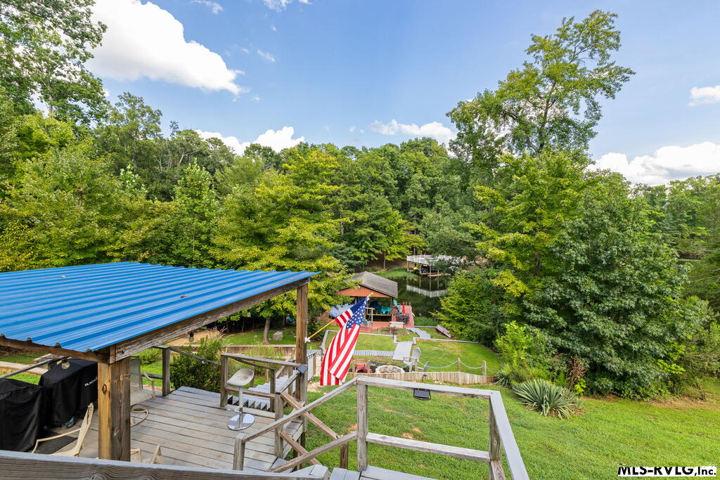 179 Redwood Dr
