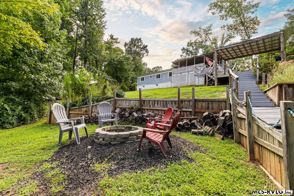 179 Redwood Dr