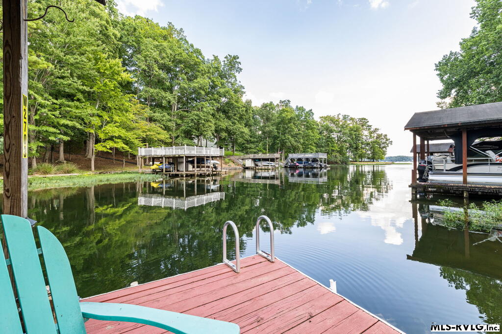 179 Redwood Dr
