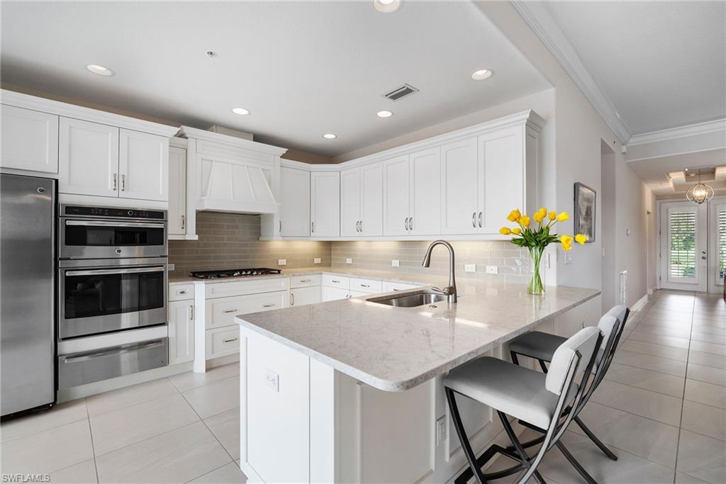 8008 Signature Club CIR # 102 Unit: 1-102