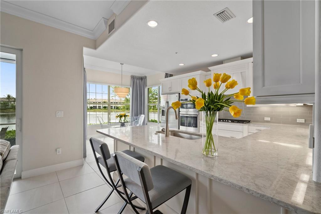 8008 Signature Club CIR # 102 Unit: 1-102