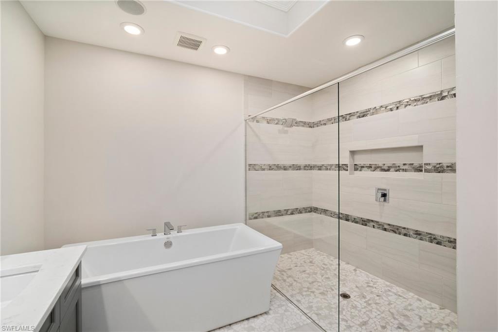 8047 Signature Club CIR # 102