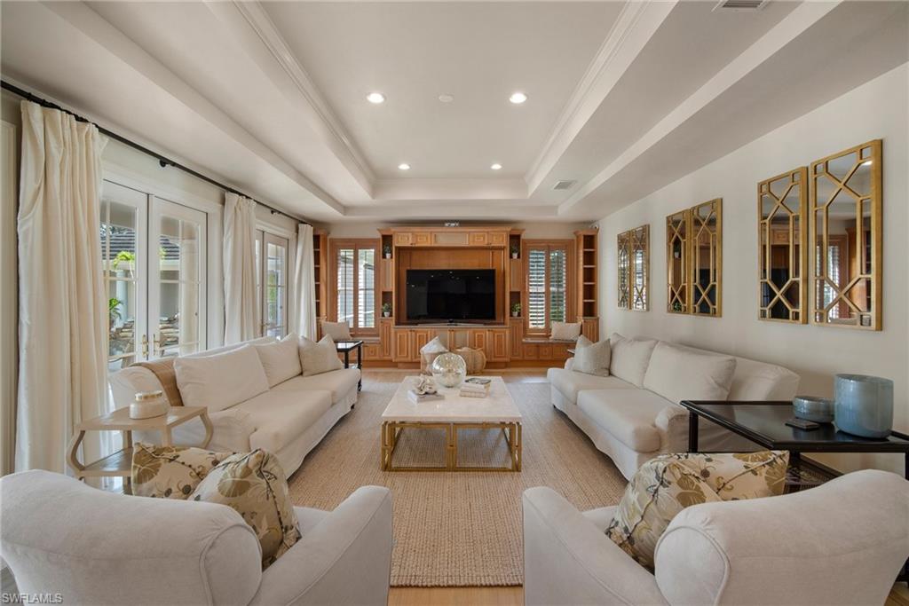 4441 Club Estates DR