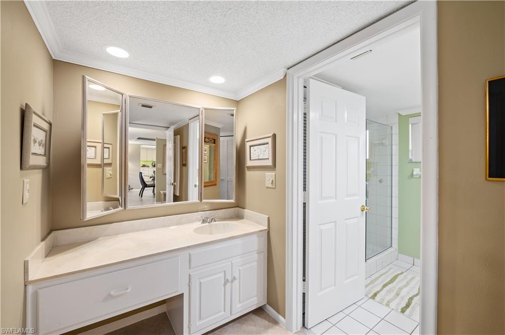 415 Augusta BLVD # 310