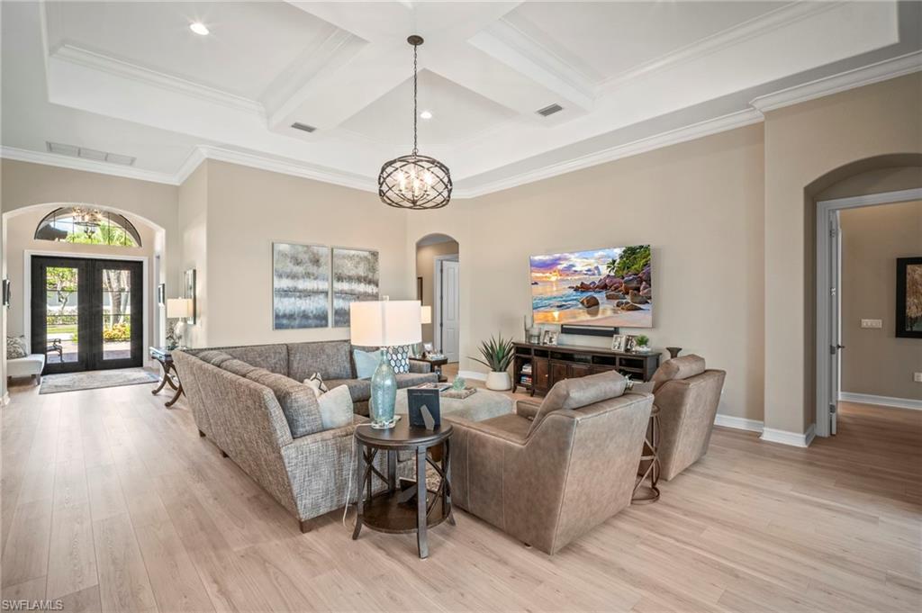 6420 Costa CIR