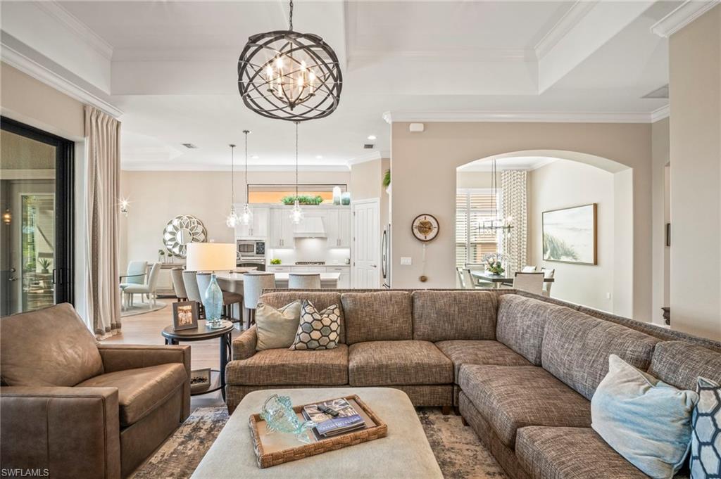 6420 Costa CIR