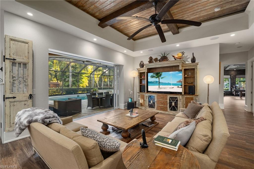 1805 Heritage TRL, NAPLES