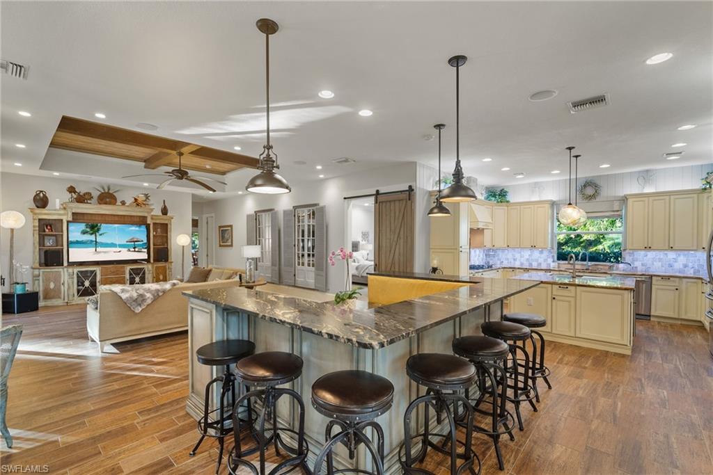1805 Heritage TRL, NAPLES