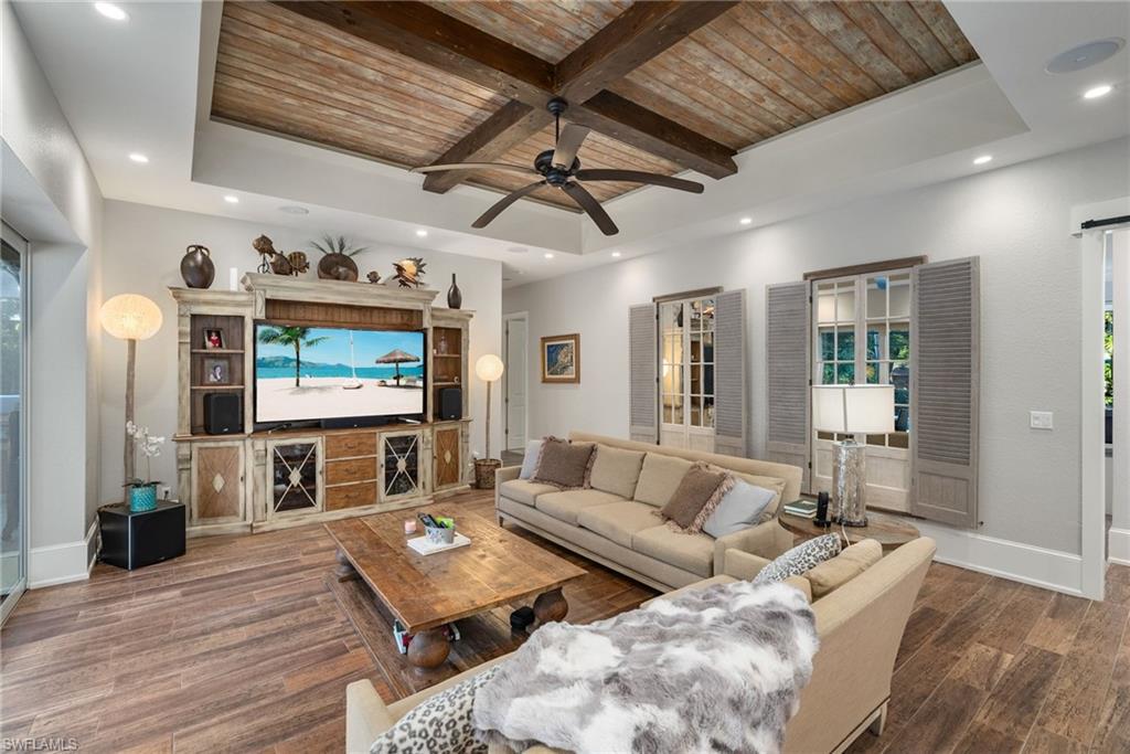 1805 Heritage TRL, NAPLES