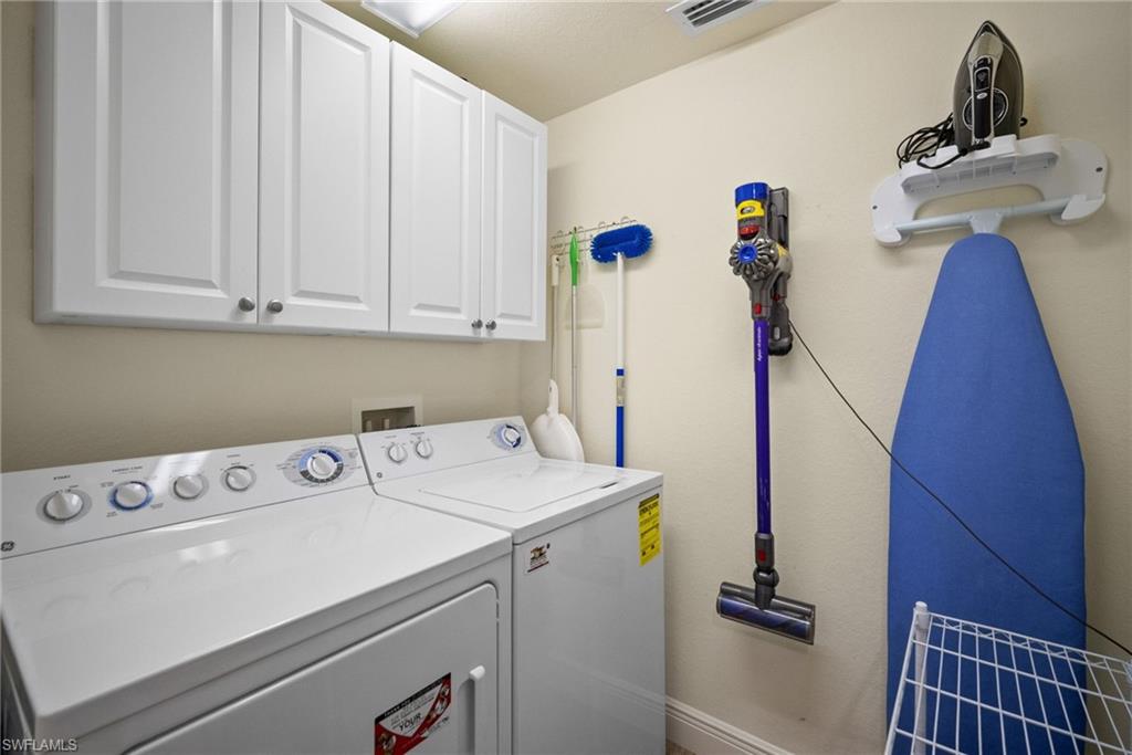 4455 Botanical Place CIR # 5, NAPLES Unit: 5