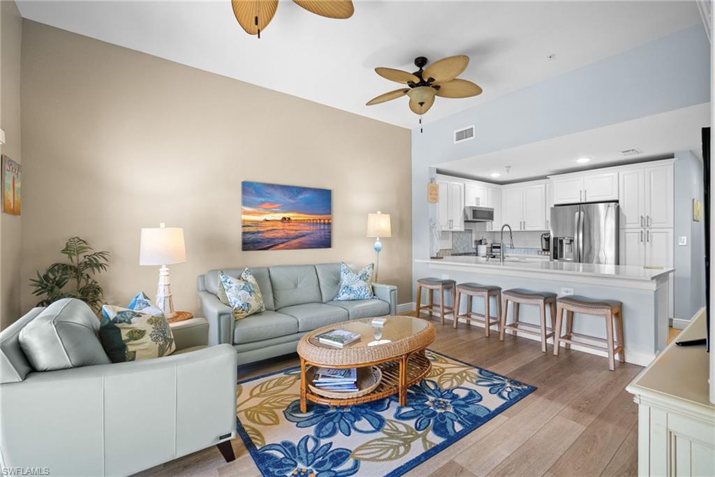 4455 Botanical Place CIR # 5, NAPLES Unit: 5