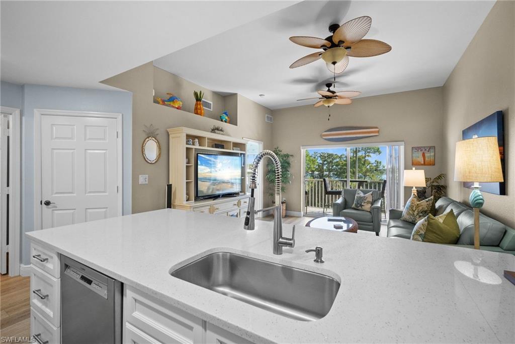 4455 Botanical Place CIR # 5, NAPLES Unit: 5
