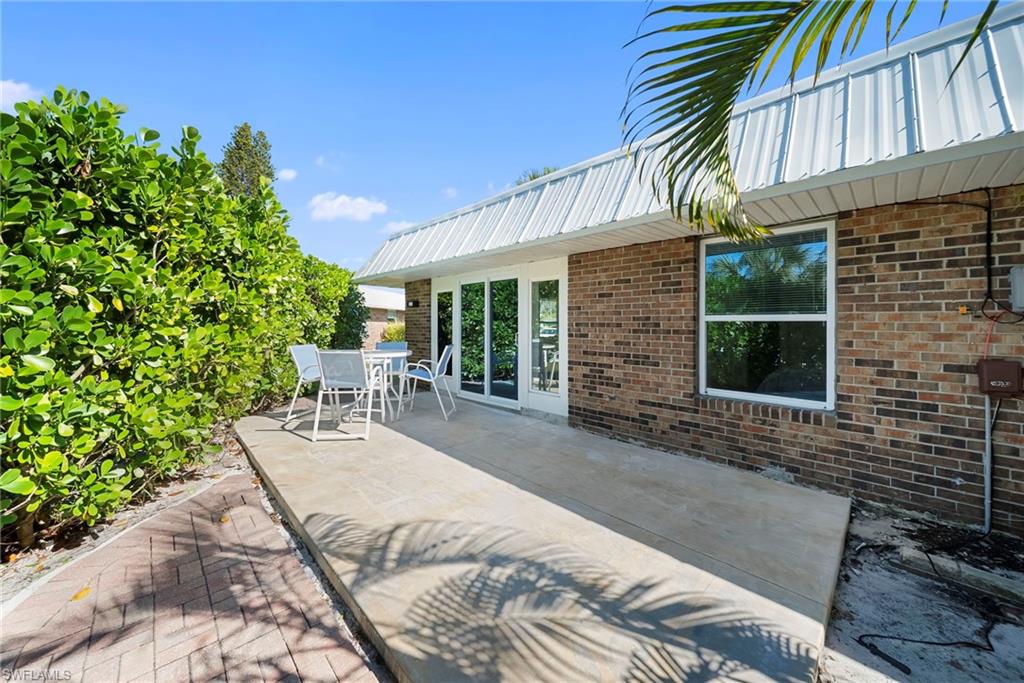 2858 Arbutus ST # F1