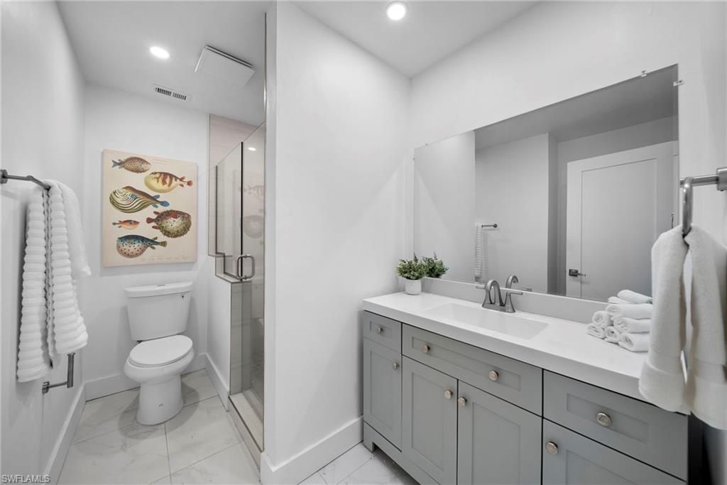 2858 Arbutus ST # F1