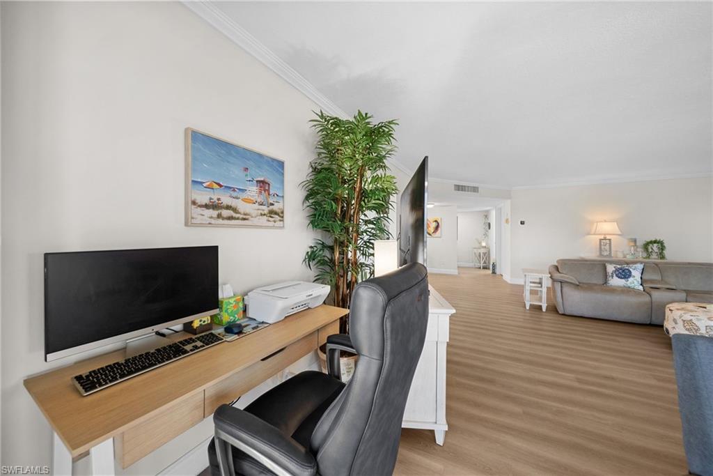 845 Collier CT 505