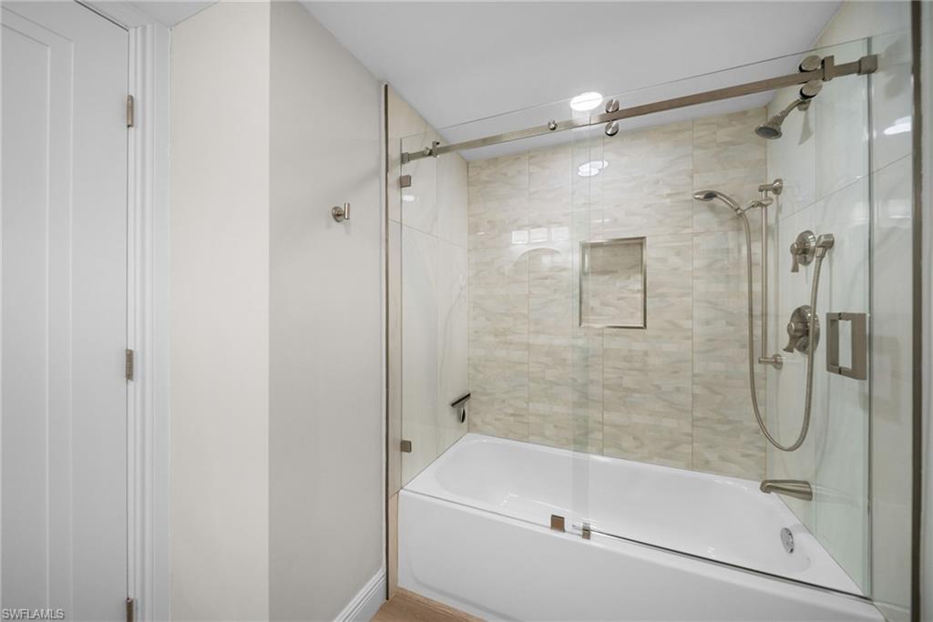 845 Collier CT 505