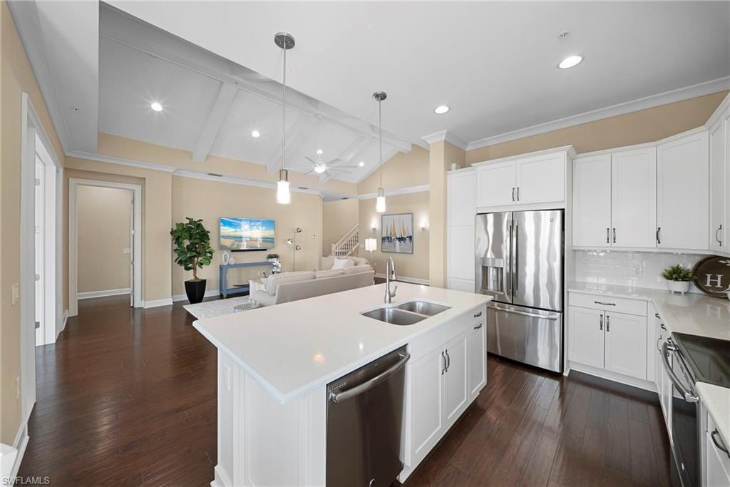 6553 Dominica DR 202