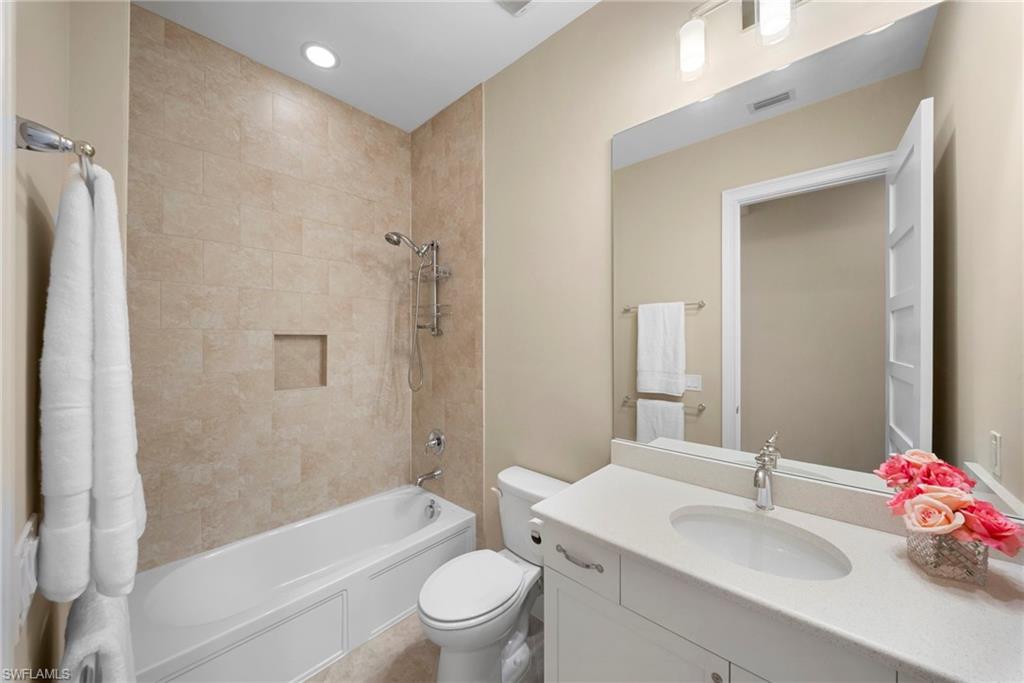 6553 Dominica DR 202