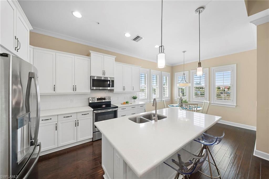 6553 Dominica DR 202