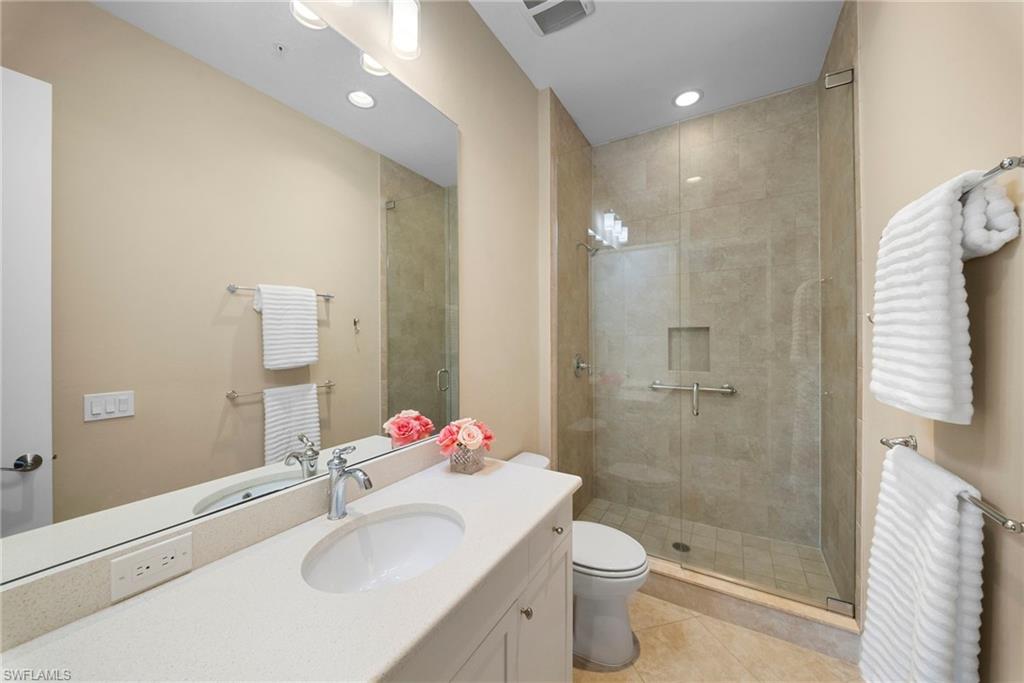 6553 Dominica DR 202