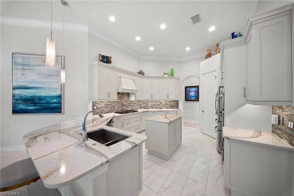 6449 Costa CIR