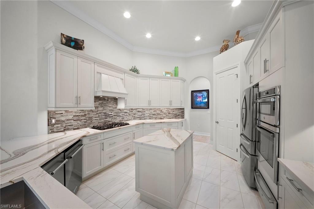 6449 Costa CIR