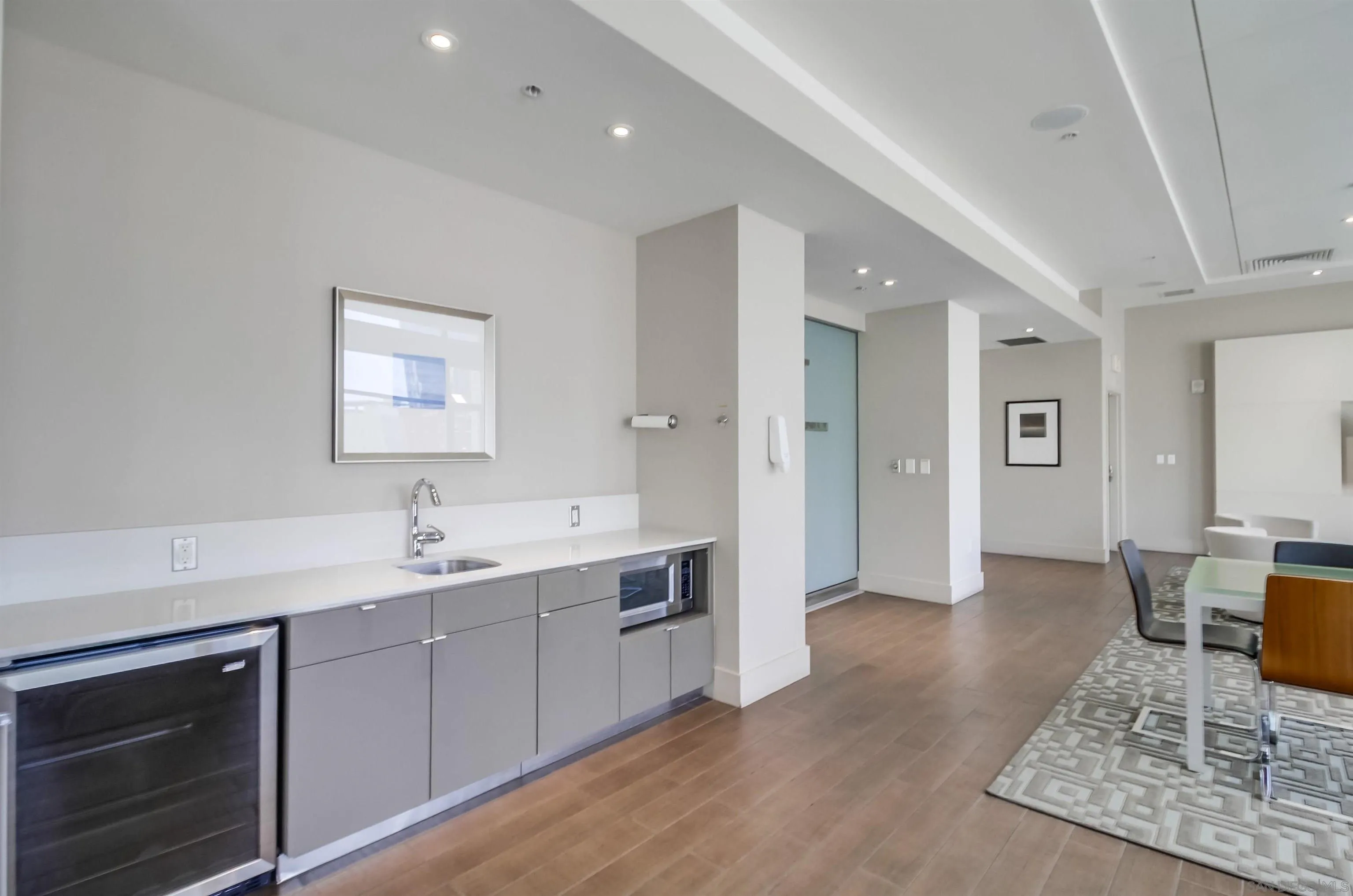 575 6th Ave Unit 1011