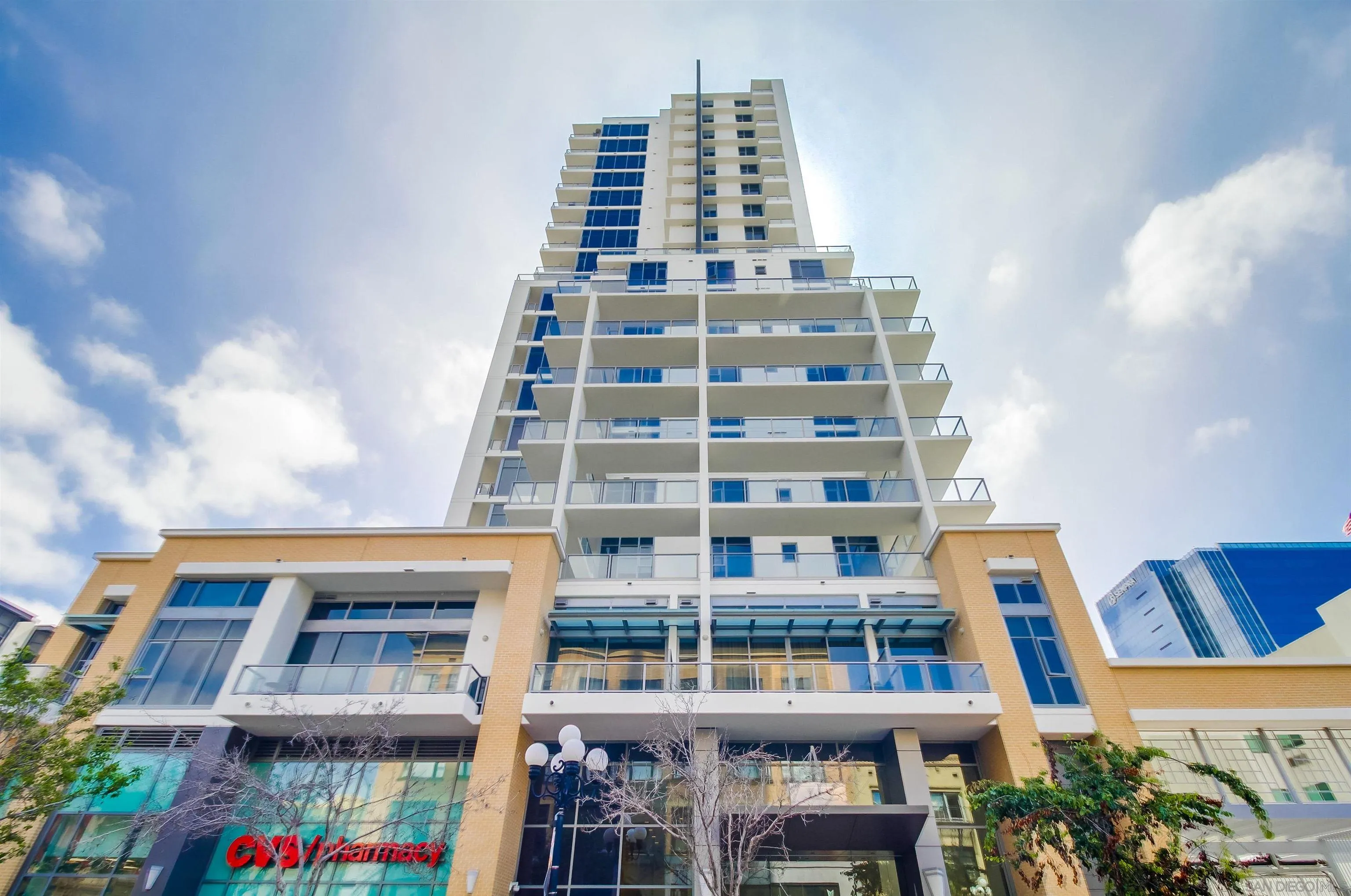 575 6th Ave Unit 1011