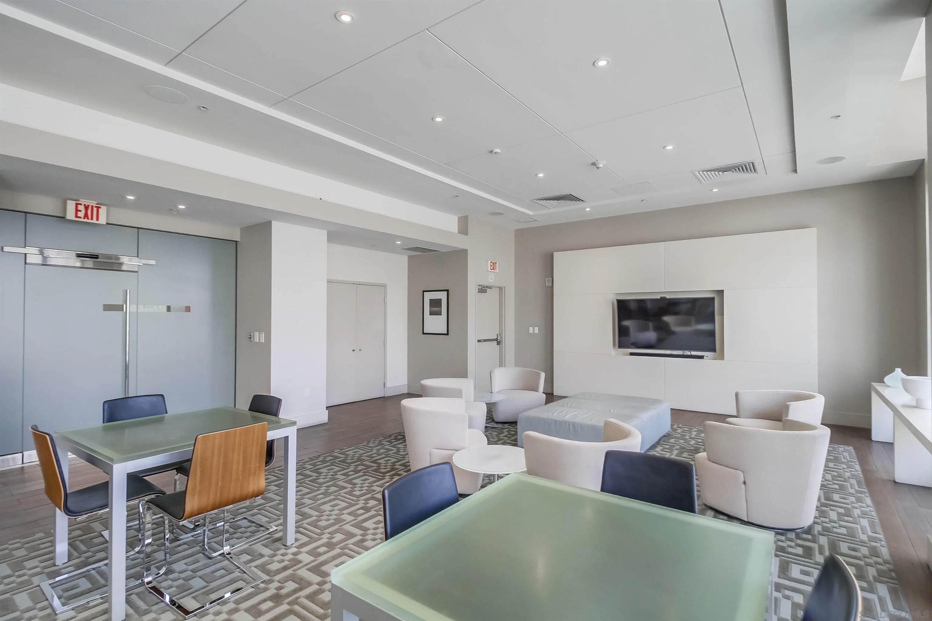 575 6th Ave Unit 1011