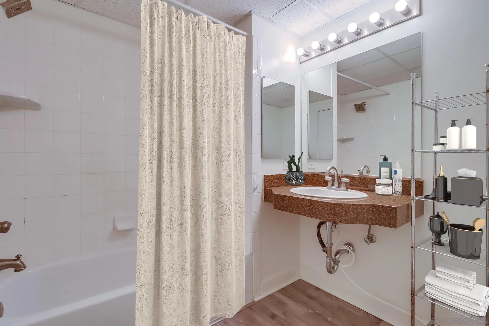 1080 Park Blvd Unit 910