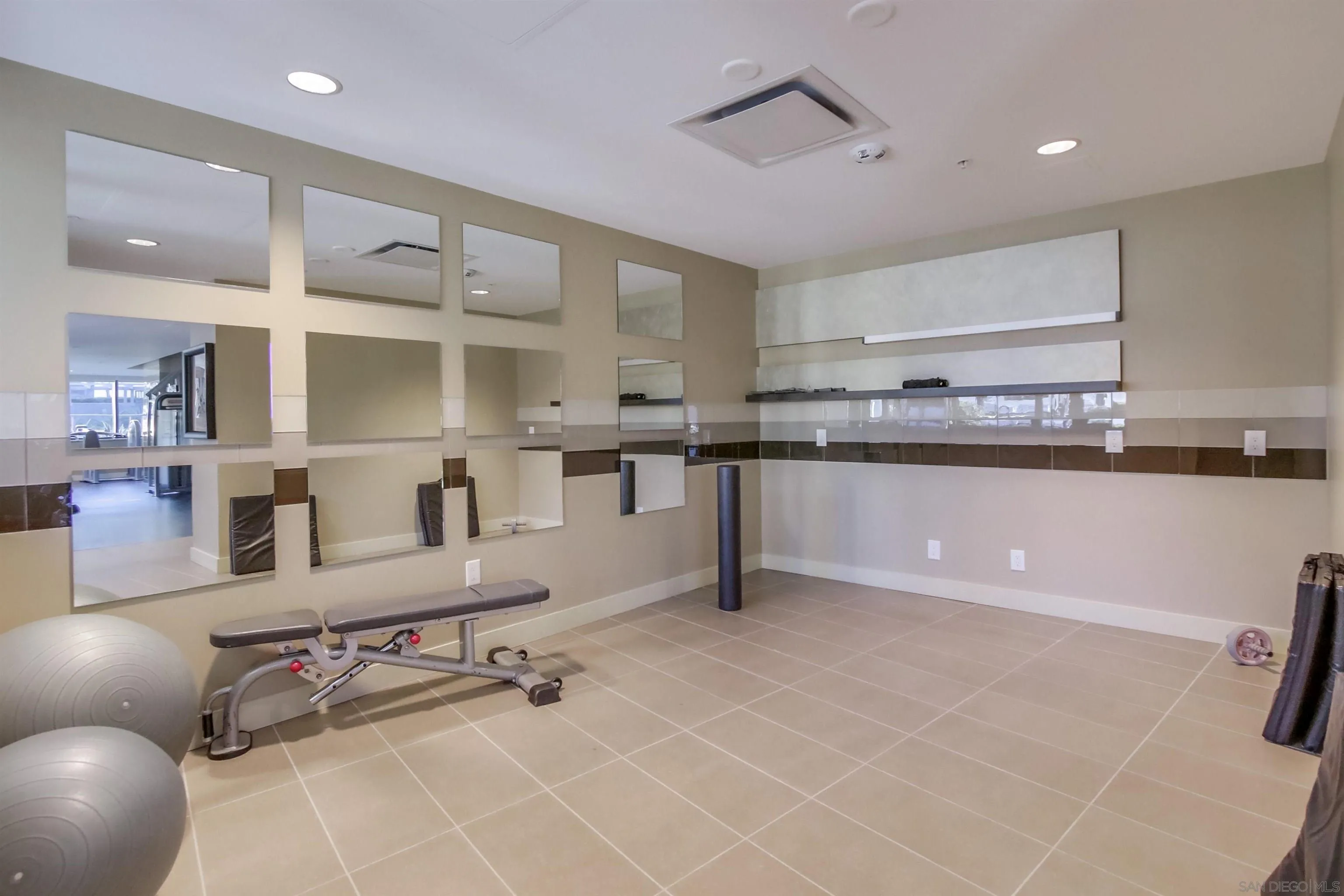 1325 Pacific Highway Unit 101