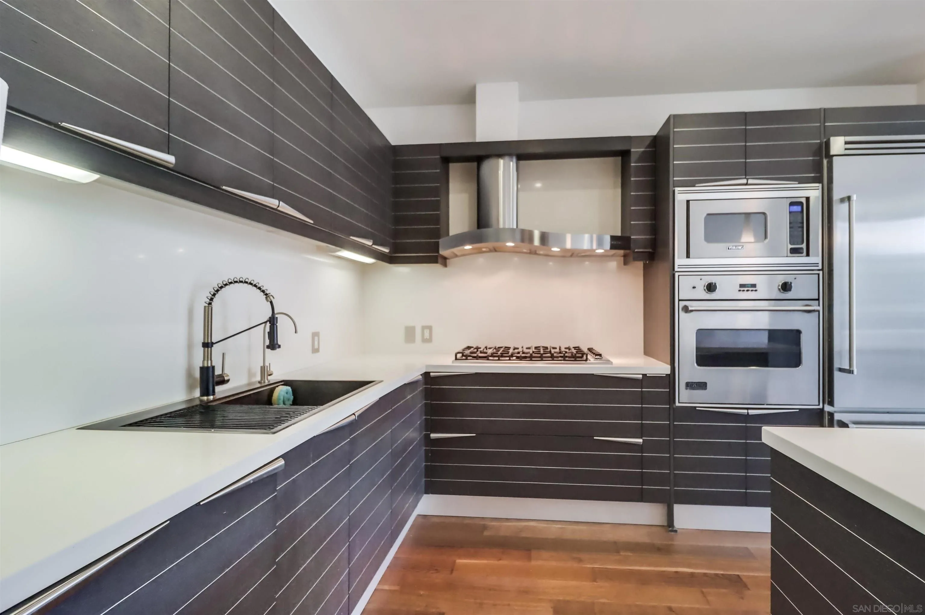 1325 Pacific Highway Unit 101