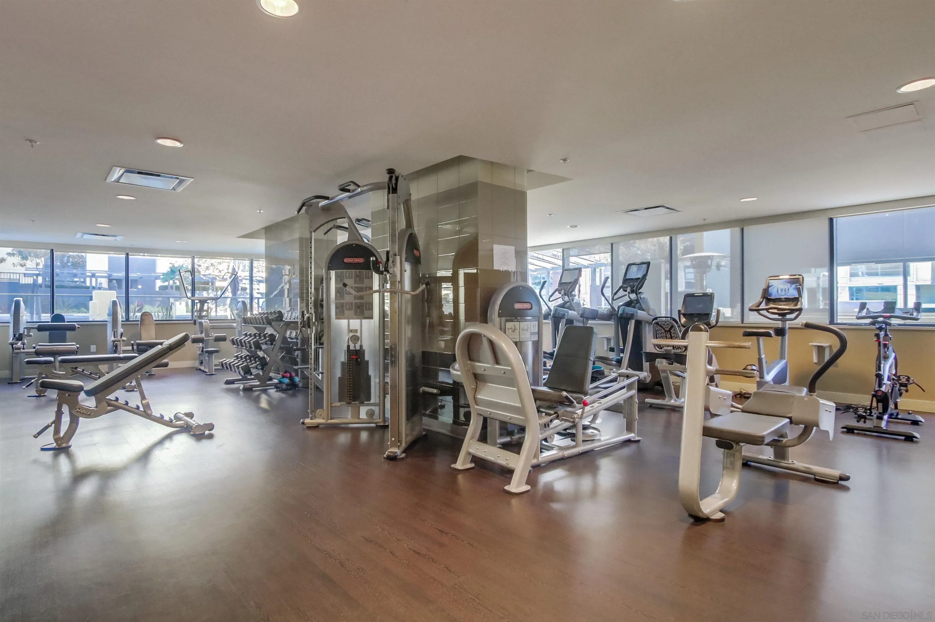 1325 Pacific Highway Unit 101