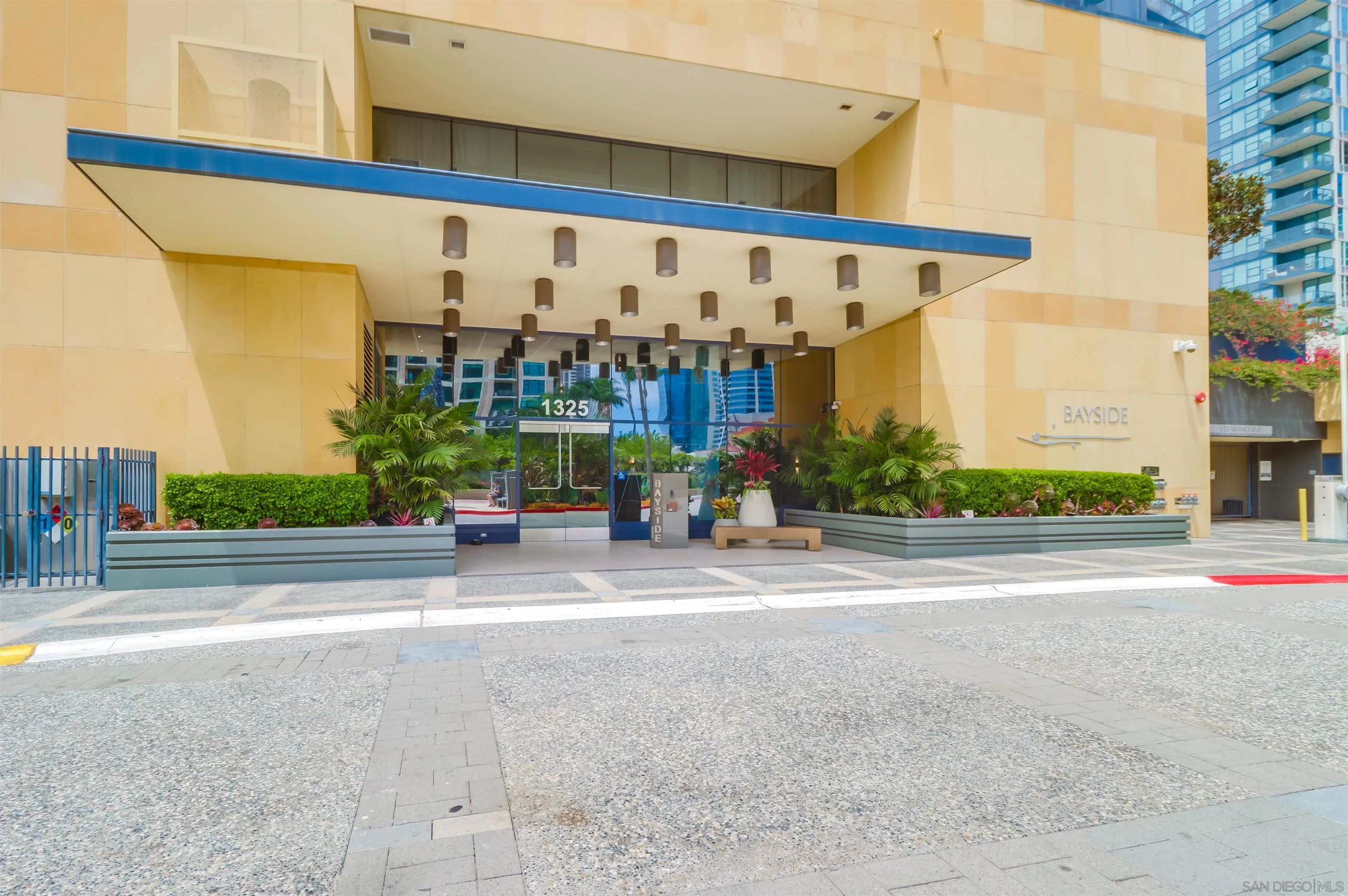 1325 Pacific Highway Unit 101
