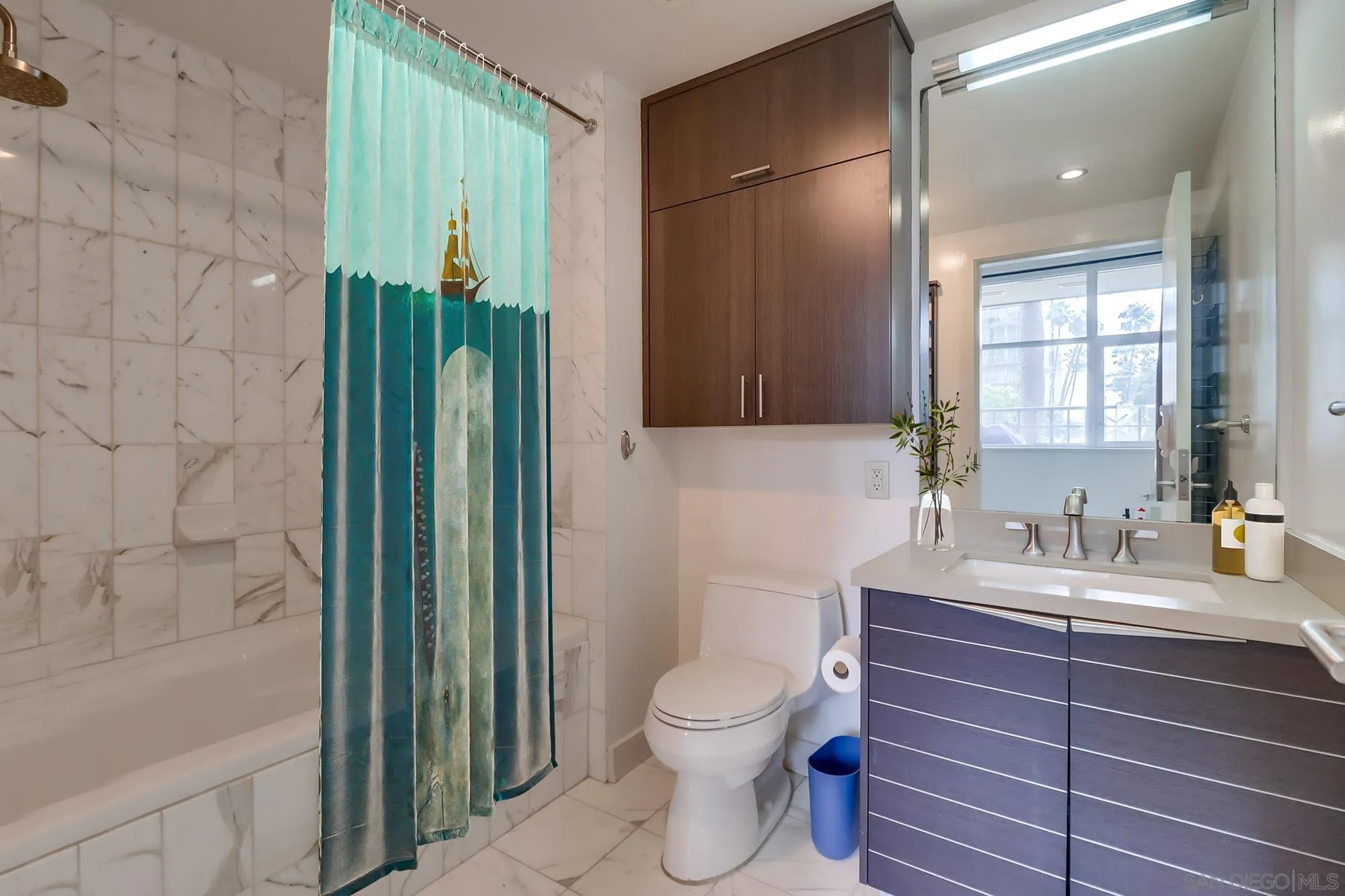 1325 Pacific Highway Unit 101