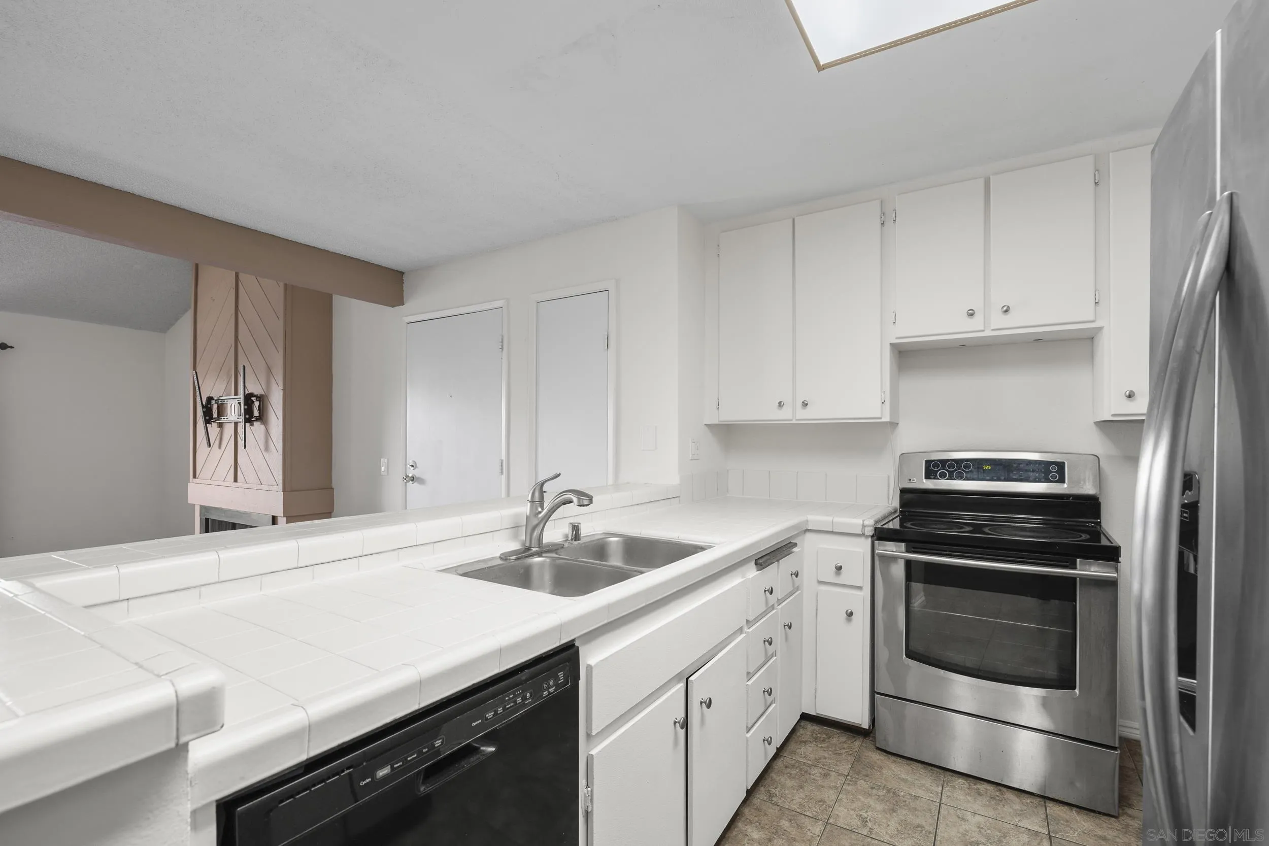 9140 Gramercy Dr Unit 400