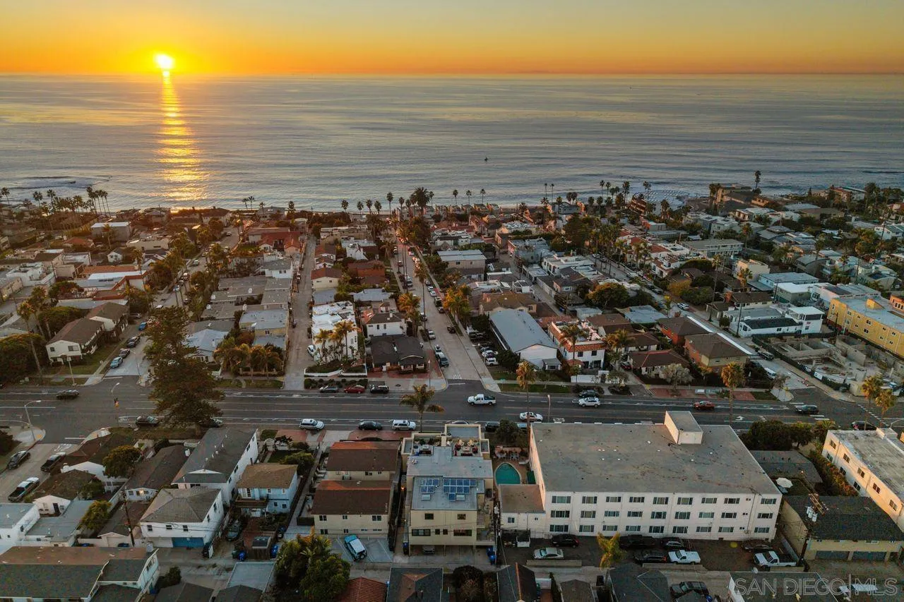 6639 La Jolla Blvd