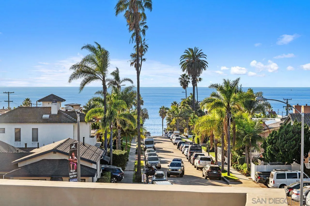 6639 La Jolla Blvd