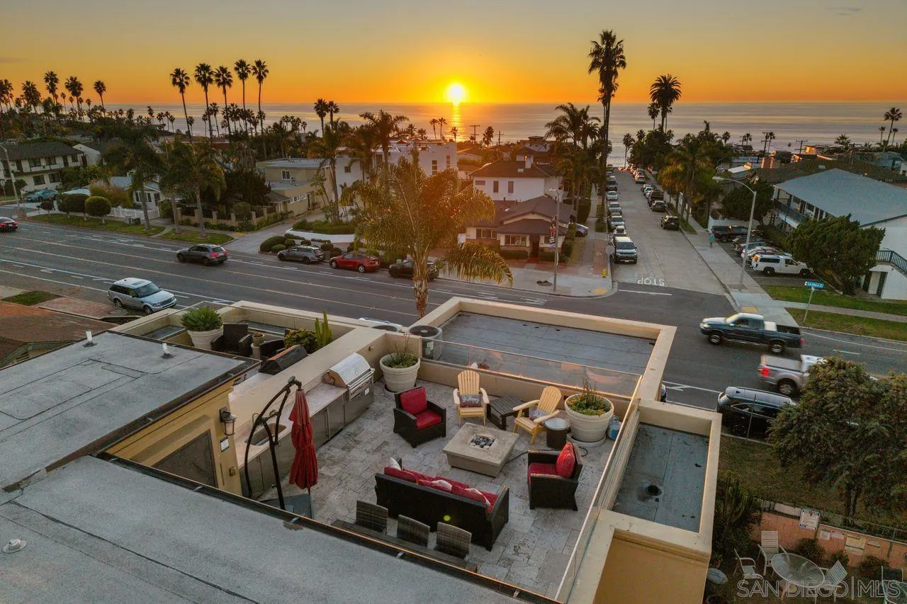 6639 La Jolla Blvd