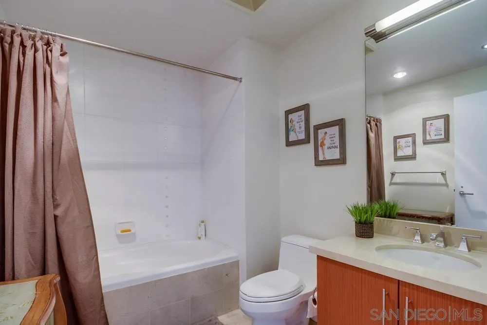 325 7th Ave Unit 610