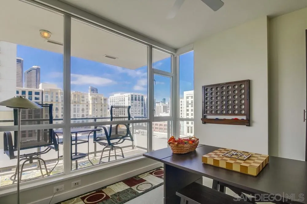 325 7th Ave Unit 610